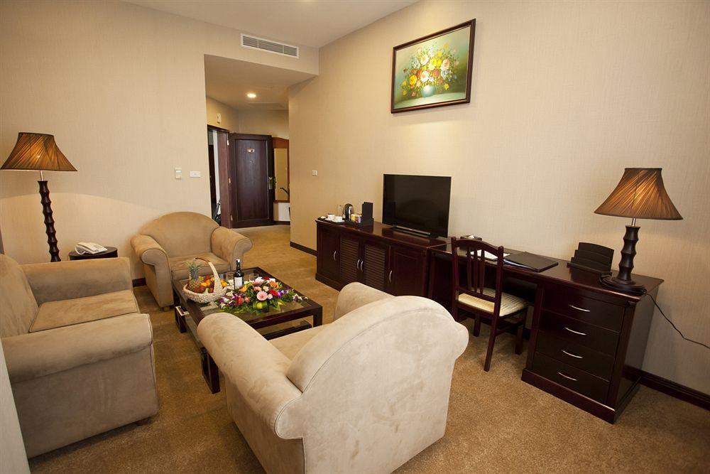 Asean Halong Hotel Ха Лонг Екстериор снимка